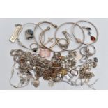 A BAG OF WHITE METAL JEWELLERY, to include a silver curb link bracelet fitted with a heart padlock