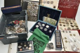 A PLASTIC CASE CONTAINING COIN ALBUMS AND MIXED COINAGE TO INCLUDE:A 1992 Proof Uk and Ireland