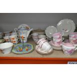 A COLLECTION OF ART DECO TEA AND DINNER WARES, to include a seventeen piece Crown Devon part tea set