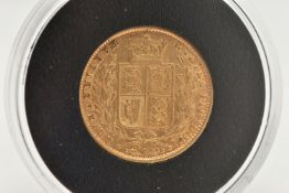 A FULL GOLD SOVEREIGN COIN 1857 VICTORIA, 7.988 grams, 0.916 fine, 22.05mm, London (7 in date