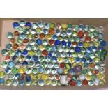 A QUANTITY OF ASSORTED LOOSE MARBLES, assorted sizes and designs