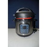 A INSTANT POT GMC08000 DUO AIR FRYER 7.6 capacity with accessories (PAT pass and powers up)