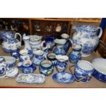 A QUANTITY OF BLUE AND WHITE CERAMICS, comprising a Copeland Spode 'Italian' pattern biscuit jar (