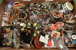 A LARGE ASSORTMENT OF COSTUME JEWELLERY, to include bangles, bracelets, necklaces, brooches,
