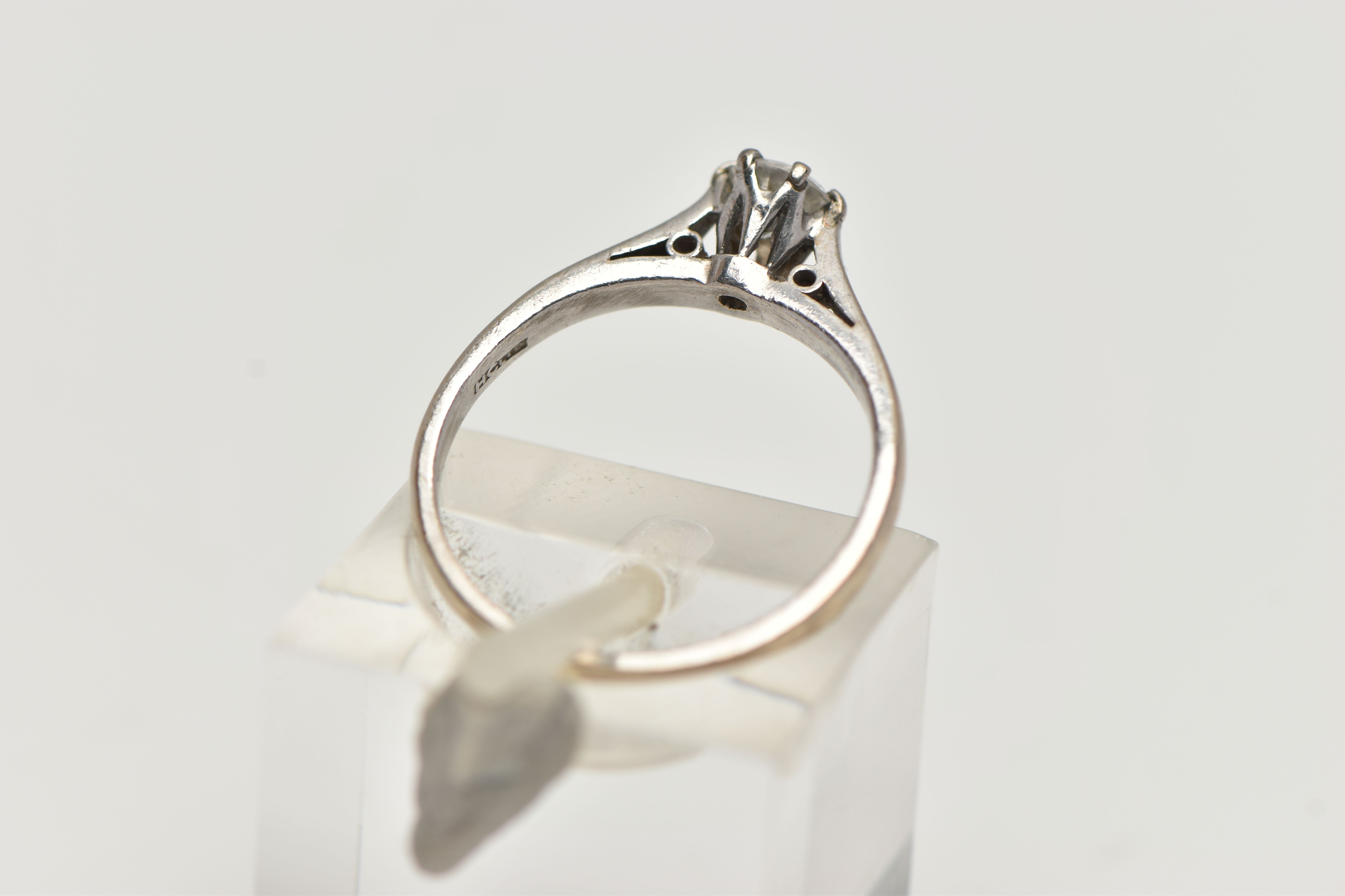 AN 18CT WHITE GOLD SINGLE STONE DIAMOND RING, round brilliant cut diamond in a six claw setting, - Image 3 of 4