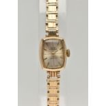 A LADYS 'AVIA' WRISTWATCH, manual wind, rounded rectangular dial signed 'Avia 17 jewels,