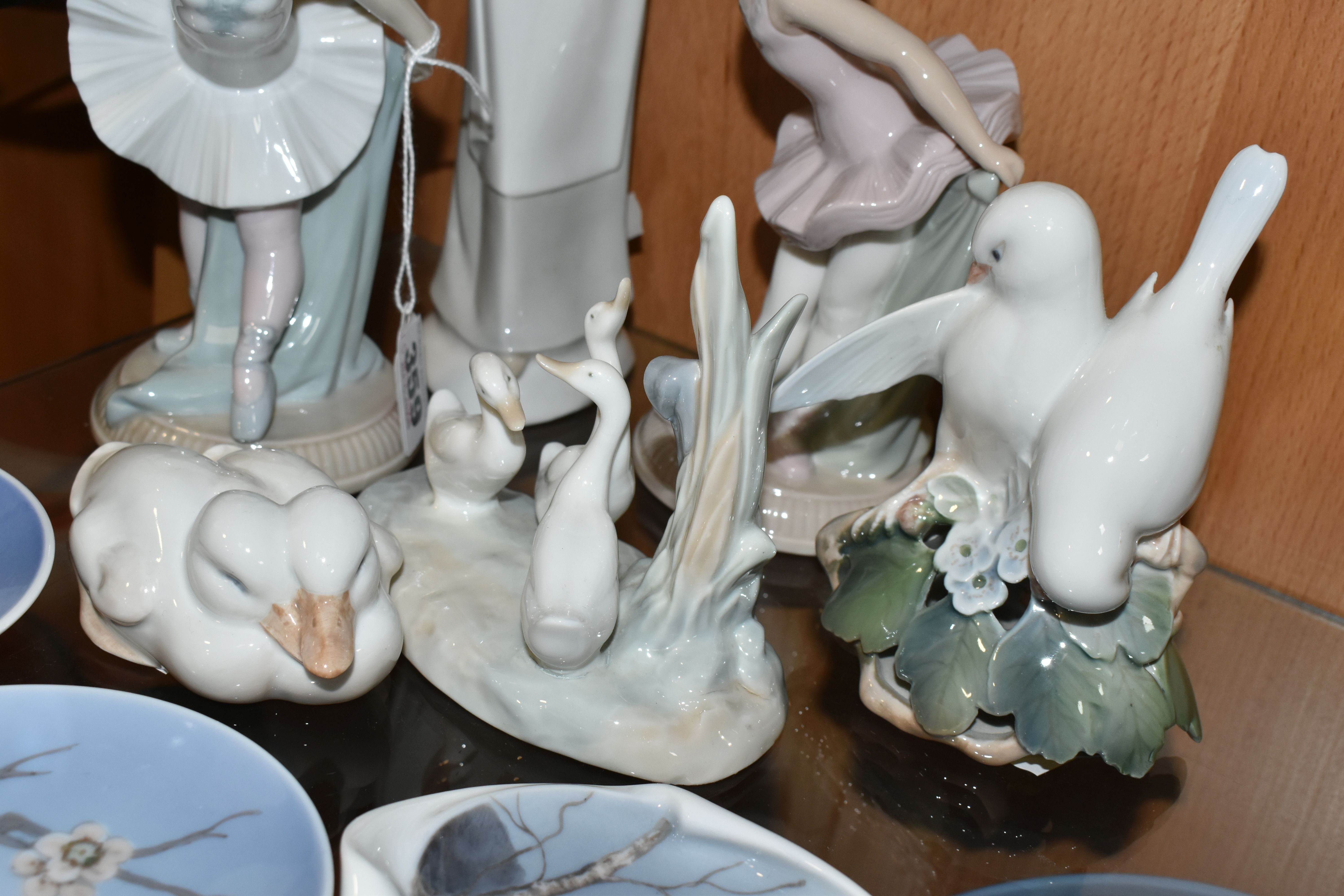 A GROUP OF CERAMICS, comprising two Nao figures of ballerinas, a Nao figure group of three ducks, - Image 3 of 7