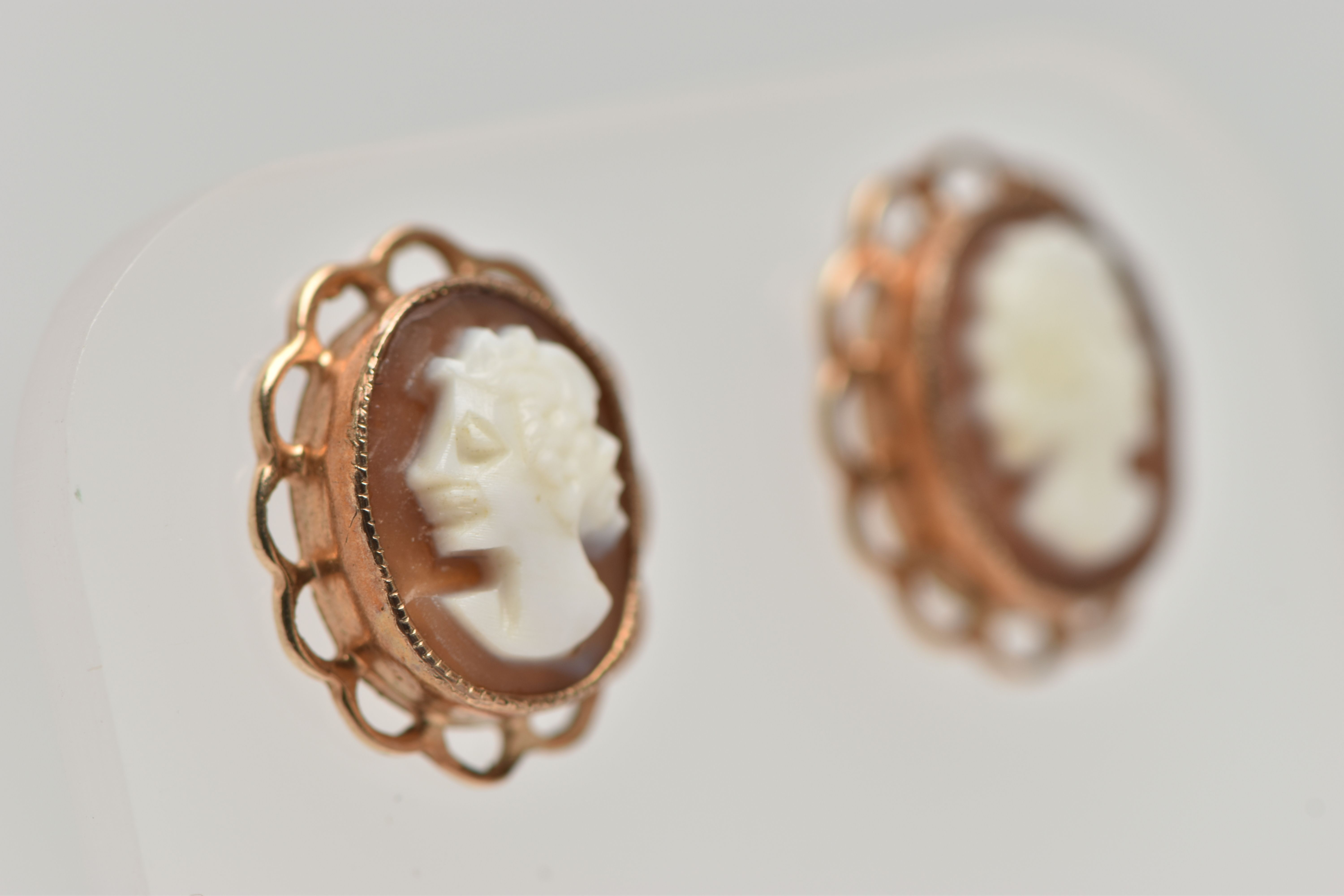 A PAIR OF 9CT GOLD CAMEO STUD EARRINGS, each of an oval form with carved shell cameo depicting a - Image 2 of 4