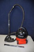 A HENRY HVR200-22 VACUUM CLEANER with pole and pipe (PAT pass and working)
