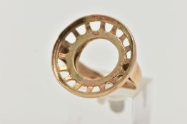 A 9CT GOLD RING MOUNT, circular coin mount (missing coin), to a polished band, hallmarked 9ct