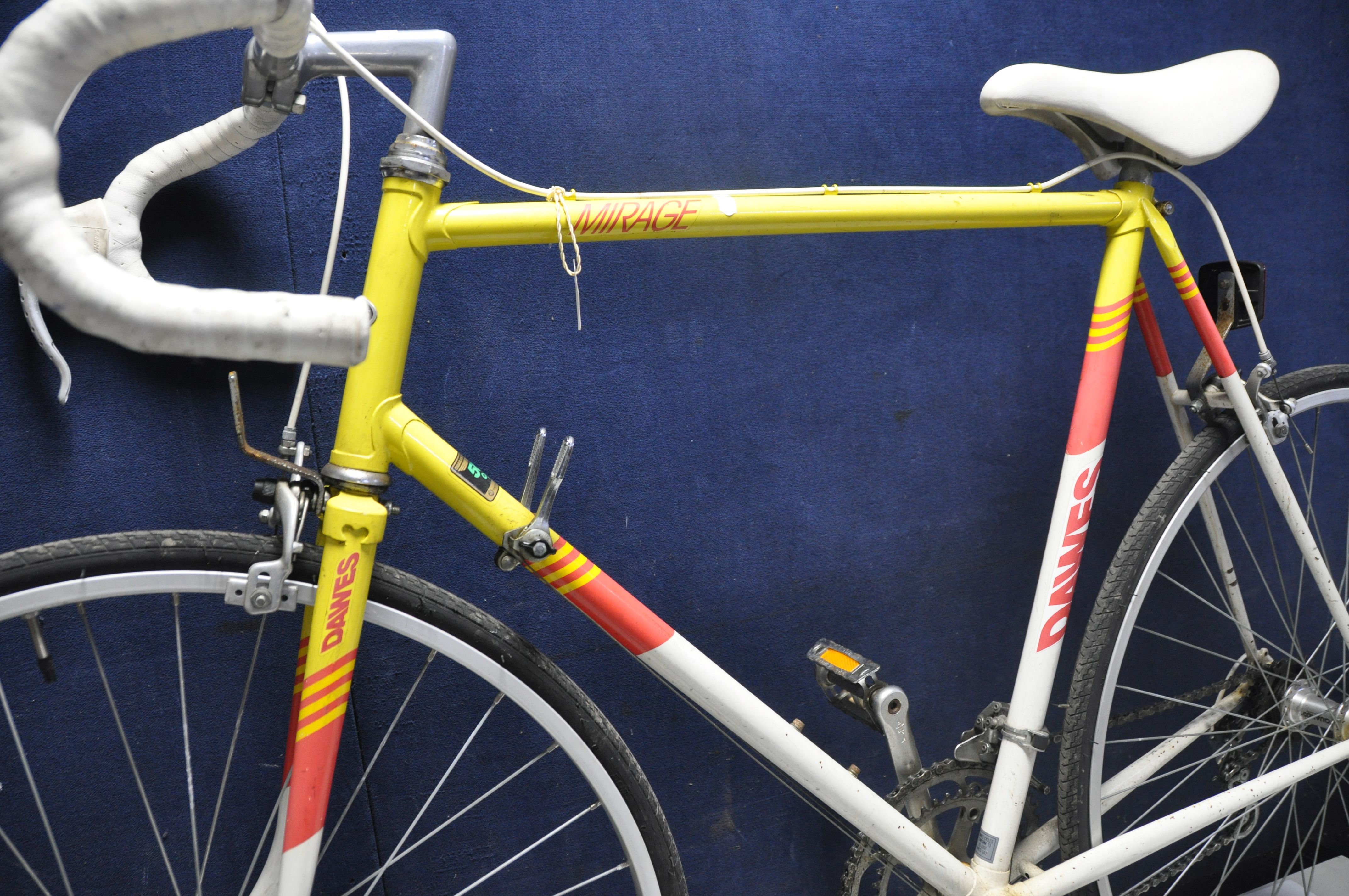 A DAWES MIRAGE ROAD BIKE with 24in frame and 28in wheels, in overall good condition - Image 2 of 4