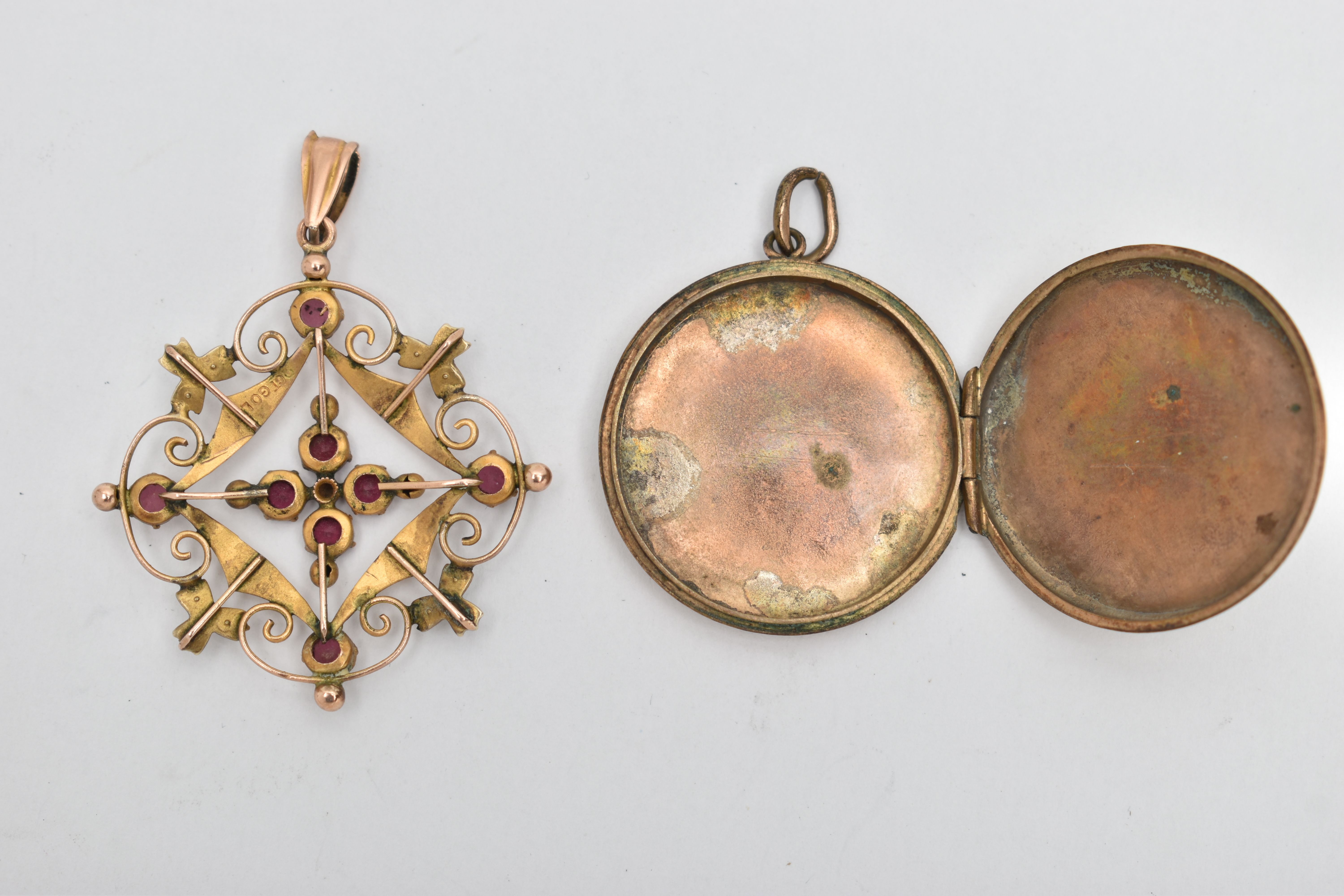 AN EARLY 20TH CENTURY LAVALIER PENDANT AND LOCKET PENDANT, the first a quatrefoil design open work - Image 2 of 2