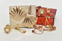 A SELECTION OF EARRINGS AND A PENDANT, to include a pair of shell detailed earrings with post and
