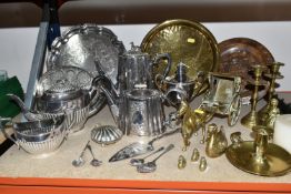 A GROUP OF SILVERPLATE AND BRASS METALWARE, comprising a brass chamber stick, a pair of brass candle