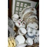 A BOX OF CERAMICS, SIX BABYCHAM GLASSES AND ASSORTED CUTLERY, ETC, the ceramics include Wellington