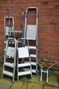 FIVE SETS OF LADDERS comprising four sets of aluminium ladders/stepladders and a vintage set of