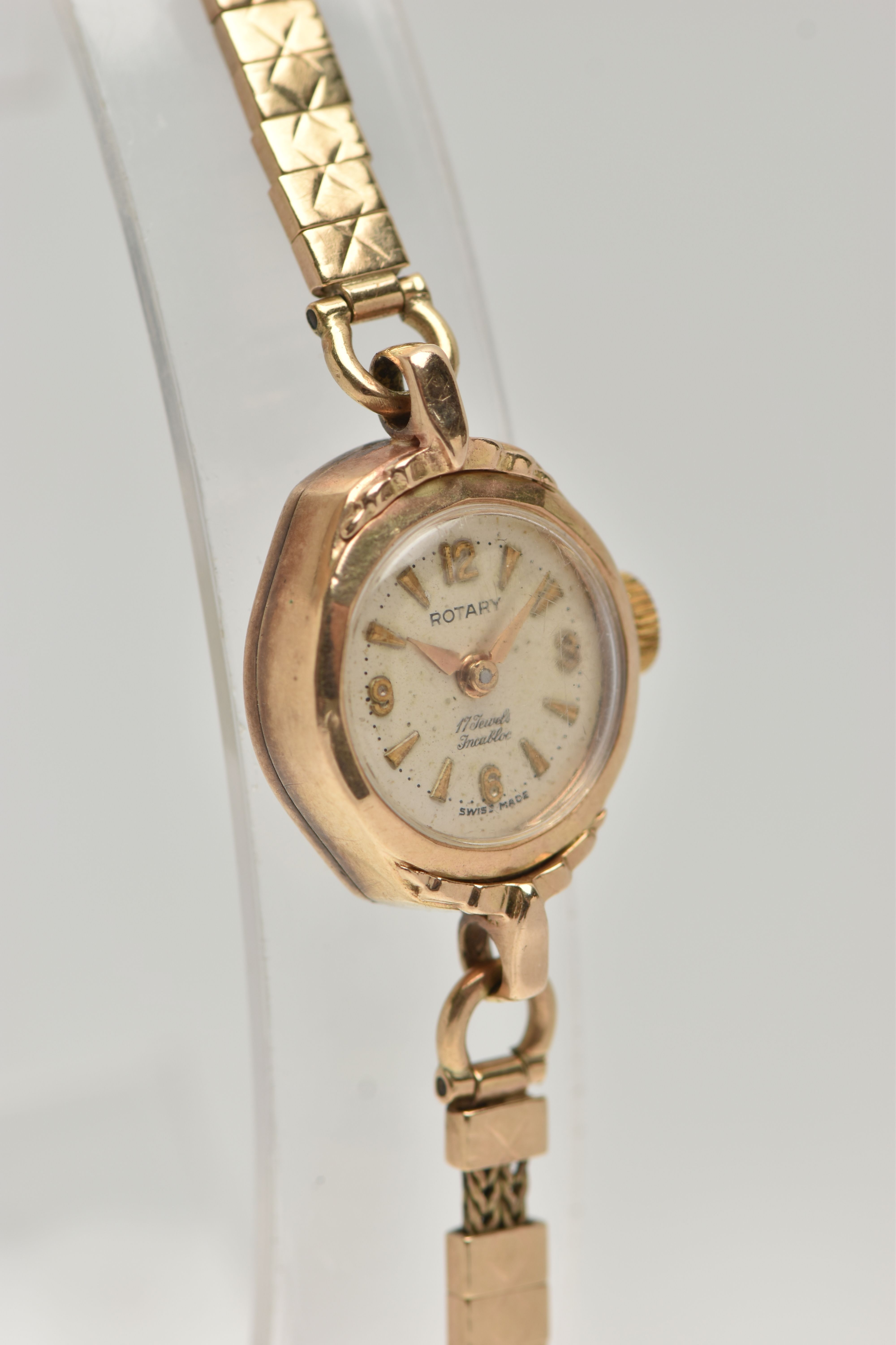A LADYS 9CT GOLD 'ROTARY' WRISTWATCH, manual wind, round silver dial signed 'Rotary 17 jewels - Image 2 of 6