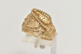 A 9CT GOLD RING, in the form of a patterned saddle, hallmarked 9ct London, ring size M,