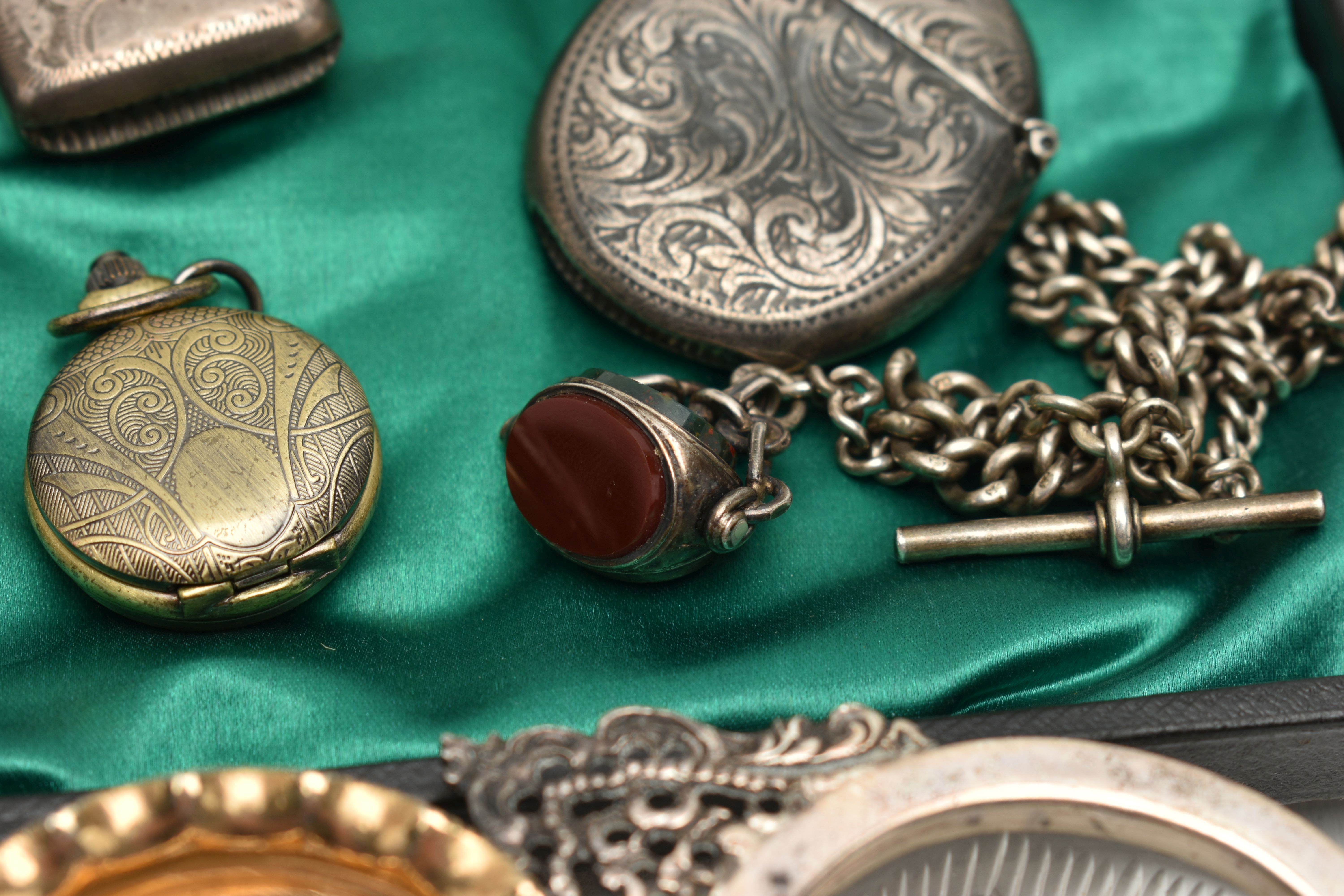 A BOX OF ASSORTED SILVER ITEMS, to include a cased set of six old English pattern silver - Image 9 of 14