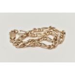 A YELLOW METAL FIGARO CHAIN BRACELET, fitted with a lobster clasp, stamped 375, length 220mm,