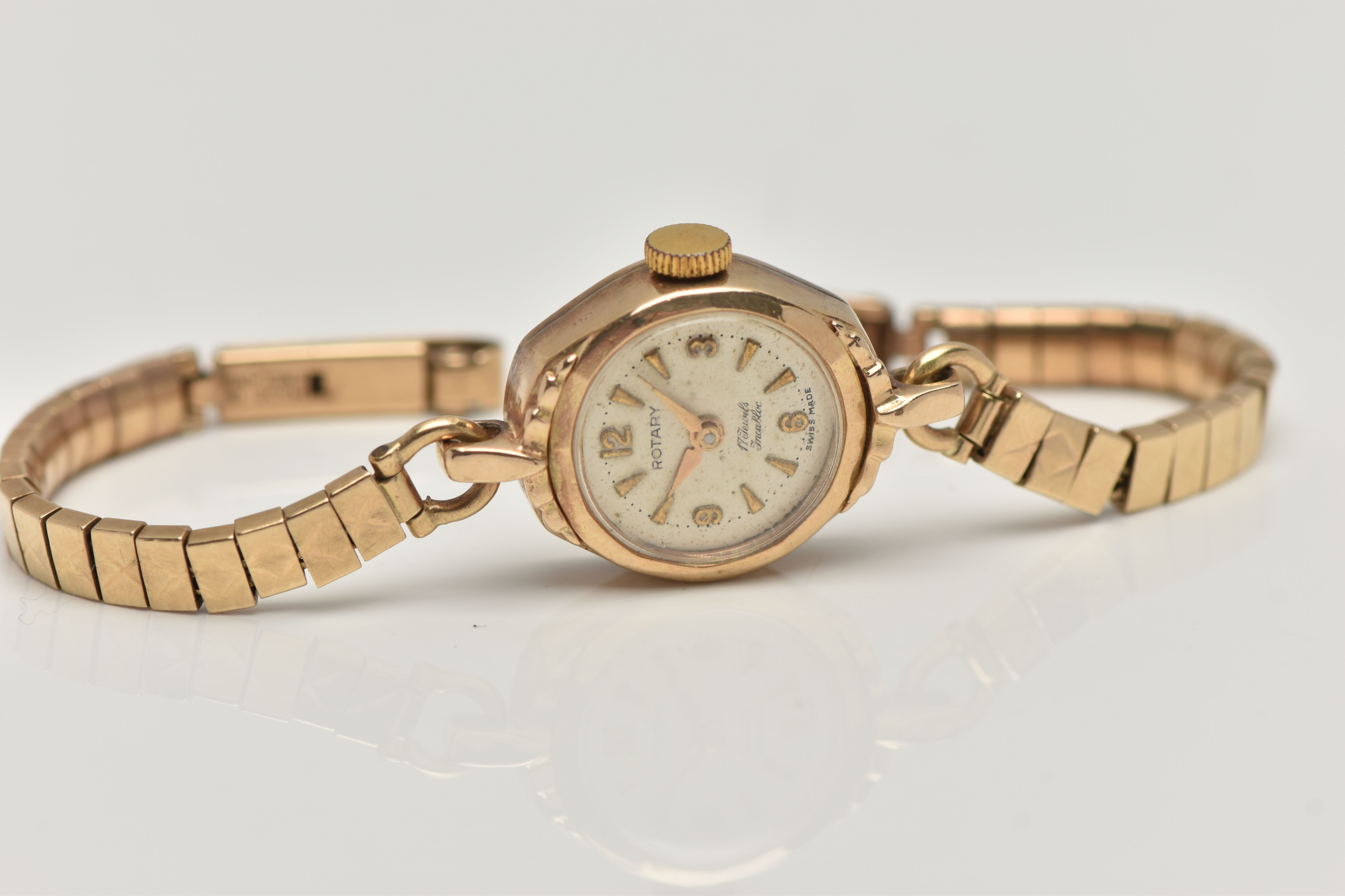 A LADYS 9CT GOLD 'ROTARY' WRISTWATCH, manual wind, round silver dial signed 'Rotary 17 jewels - Image 4 of 6