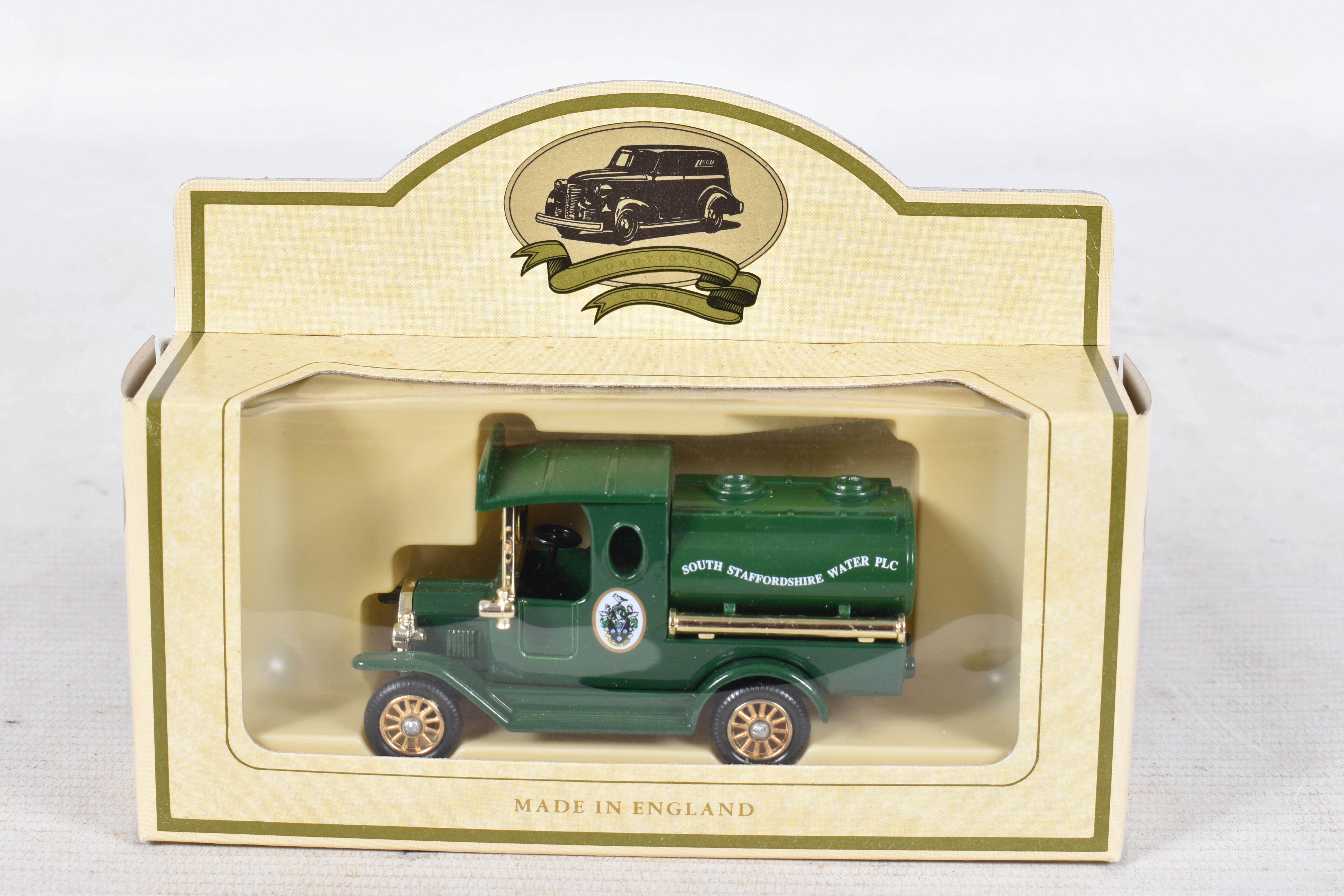 A QUANTITY OF UNBOXED AND ASSORTED PLAYWORN DIECAST VEHICLES, to include Spot-On Humber Super - Image 6 of 27