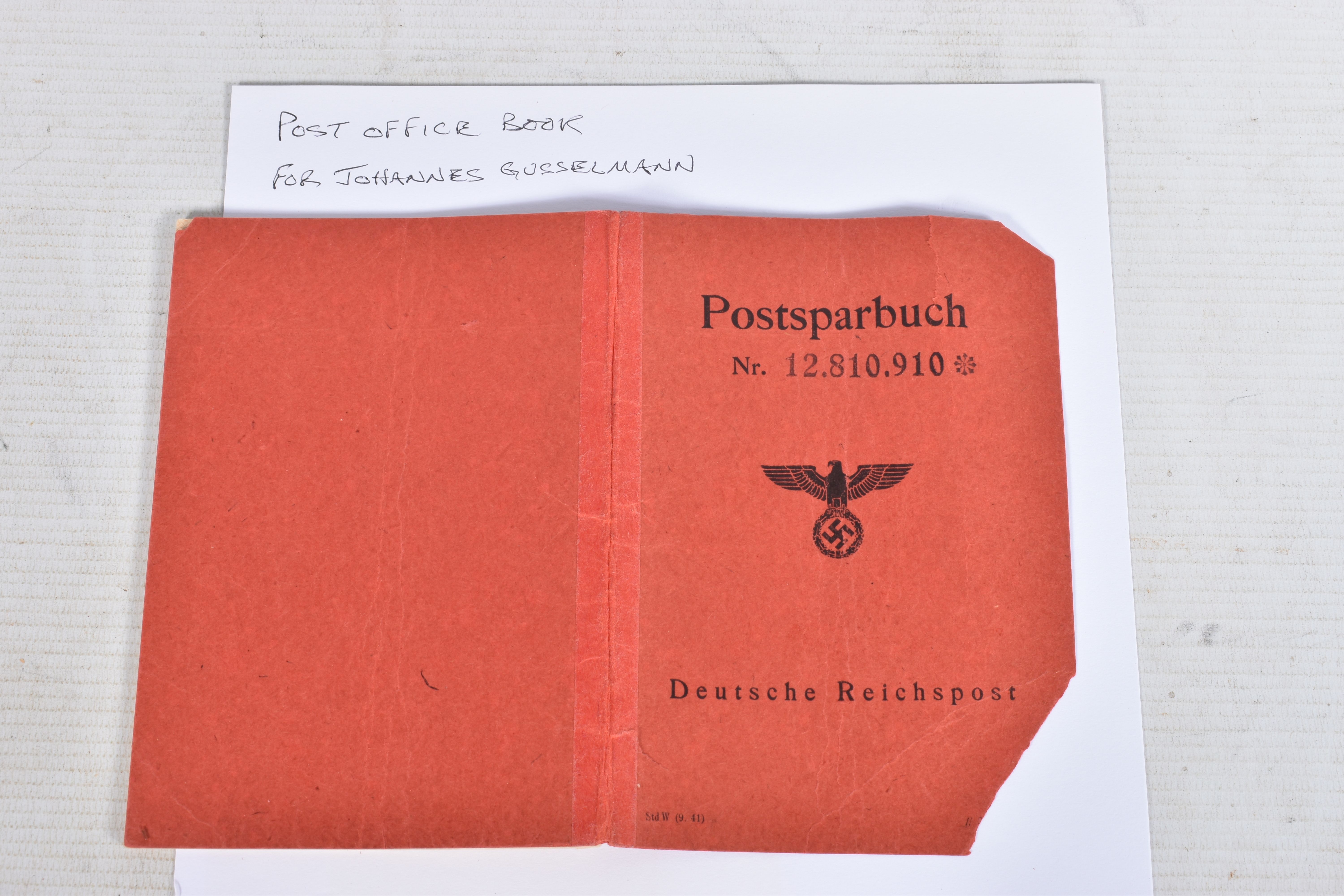 DIE DEUTICHE ARBEITSFRONT MITGLIEDSUCH, DAF MEMBERSHIP BOOK, the German workers' front, booklet is - Image 2 of 24