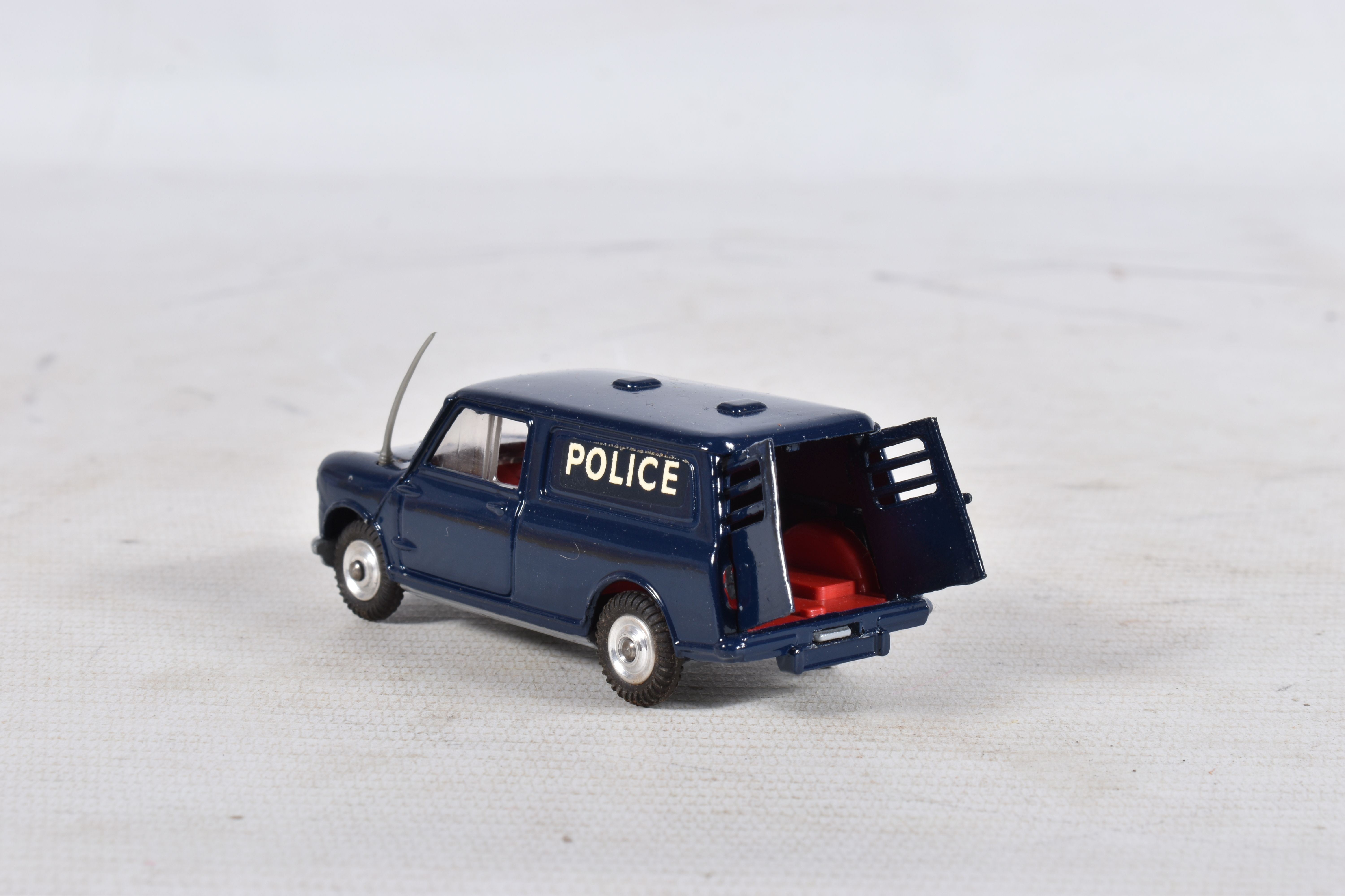 A BOXED CORGI TOYS B.M.C. MINI POLICE VAN WITH TRACKER DOG, No.448, appears complete with - Image 4 of 11