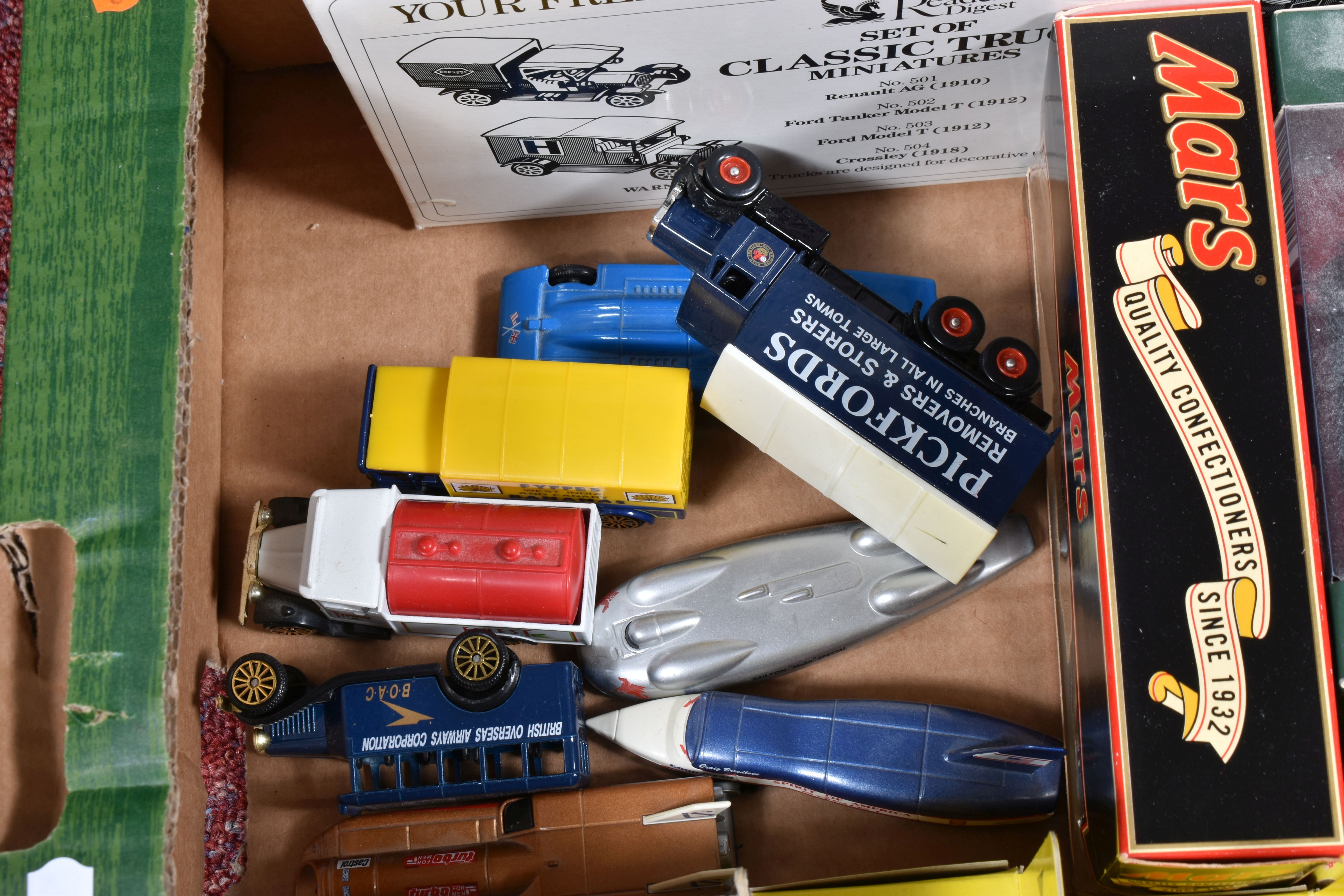 A QUANTITY OF MAINLY BOXED MODERN DIECAST VEHICLES, Lledo Days Gone including early issues, - Image 13 of 15