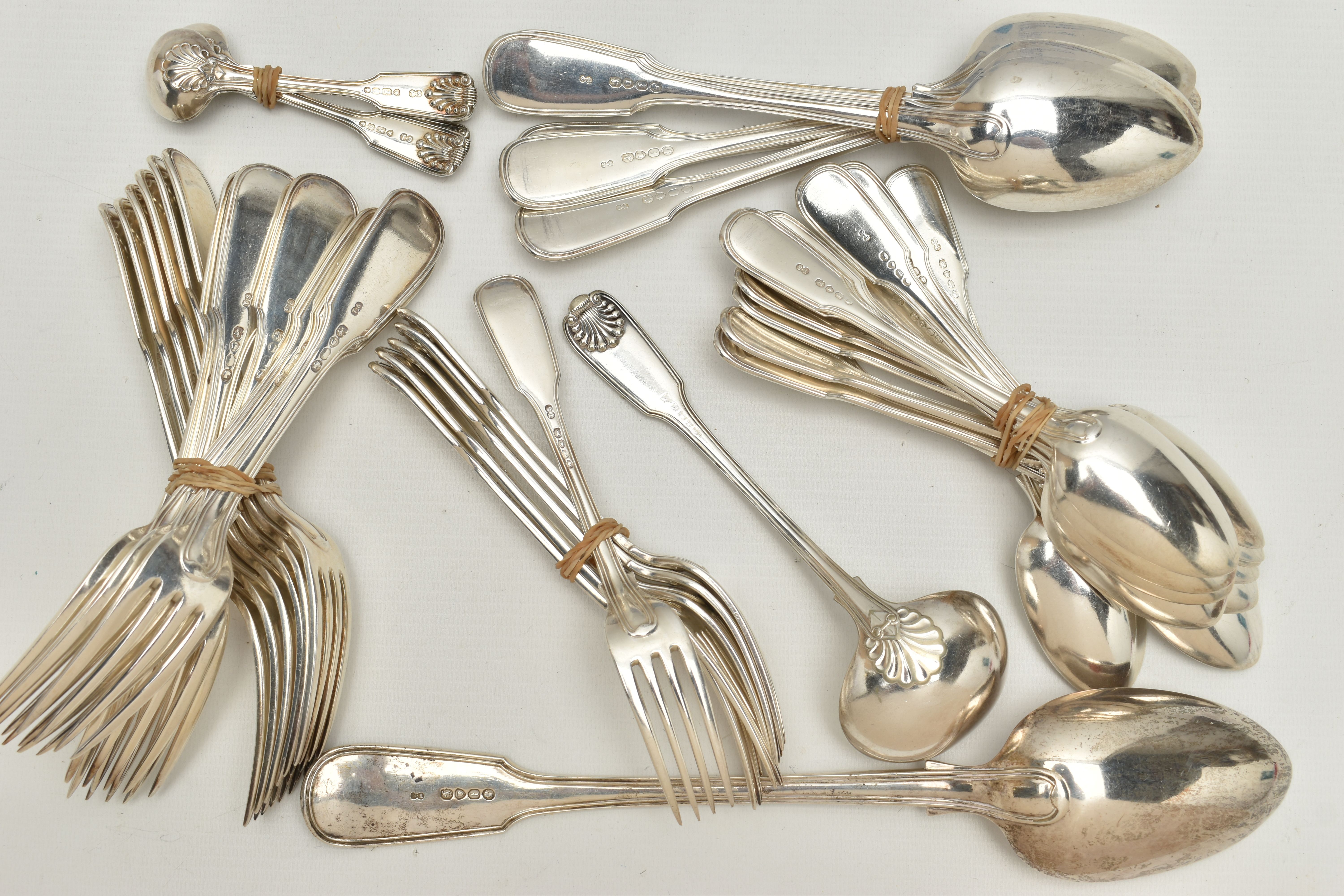 AN ASSORTMENT OF VICTORIA I SILVER CUTLERY, six table spoons, six desert forks, twelve desert - Image 4 of 8
