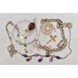 AN ASSORTMENT OF SILVER AND WHITE METAL JEWELLERY, to include a silver curb link bracelet, fitted