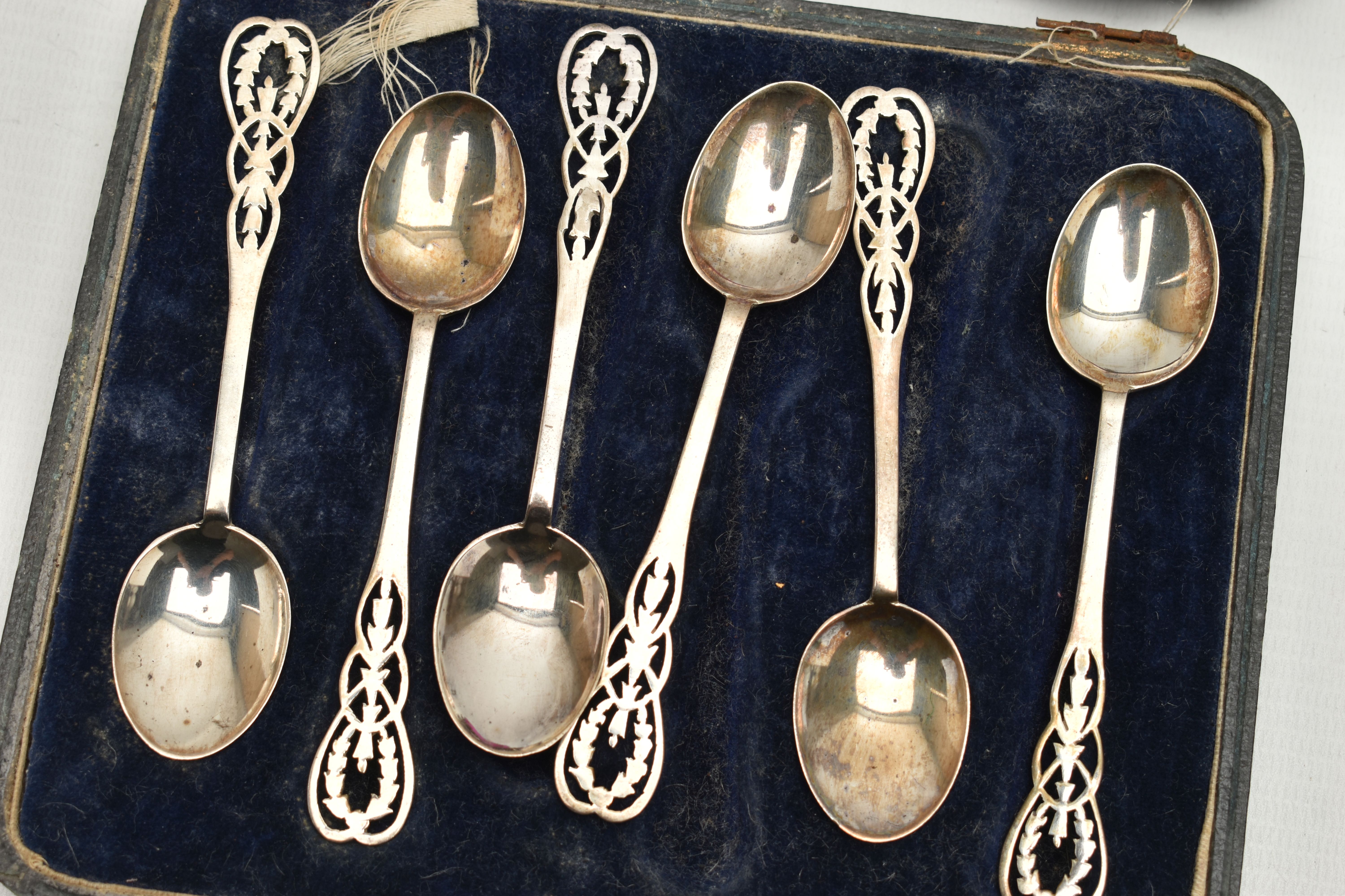 A GEORGE V CASED SET OF TEASPOONS AND VICTORIA I CASED CHRISTENING SET, a set of six tea spoons - Image 3 of 5