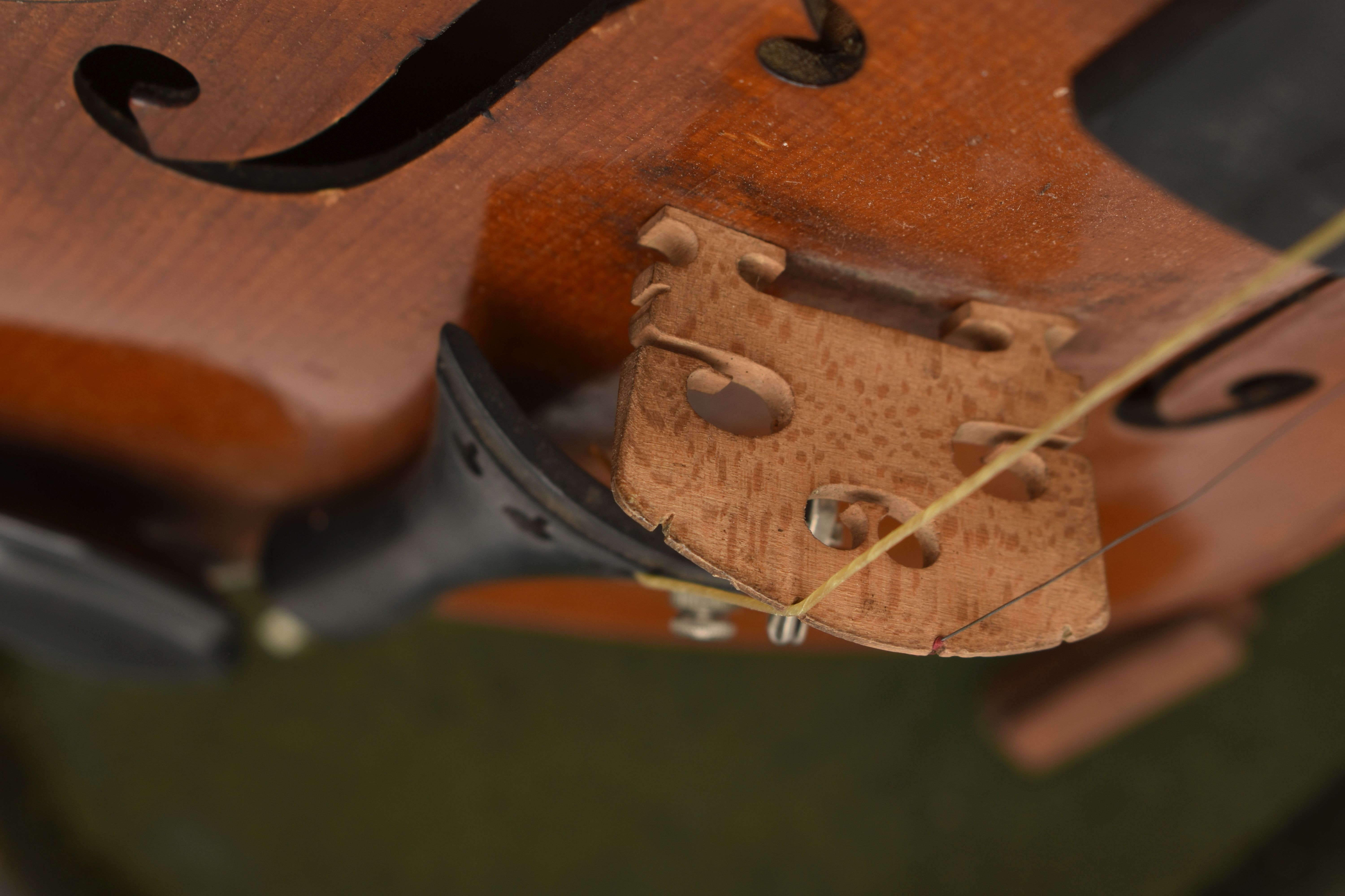 AN EARLY 20TH CENTURY VIOLIN BY JEAN-BAPTISTE COLIN WITH TWO PIECE BACK, bears paper label to the - Image 5 of 12