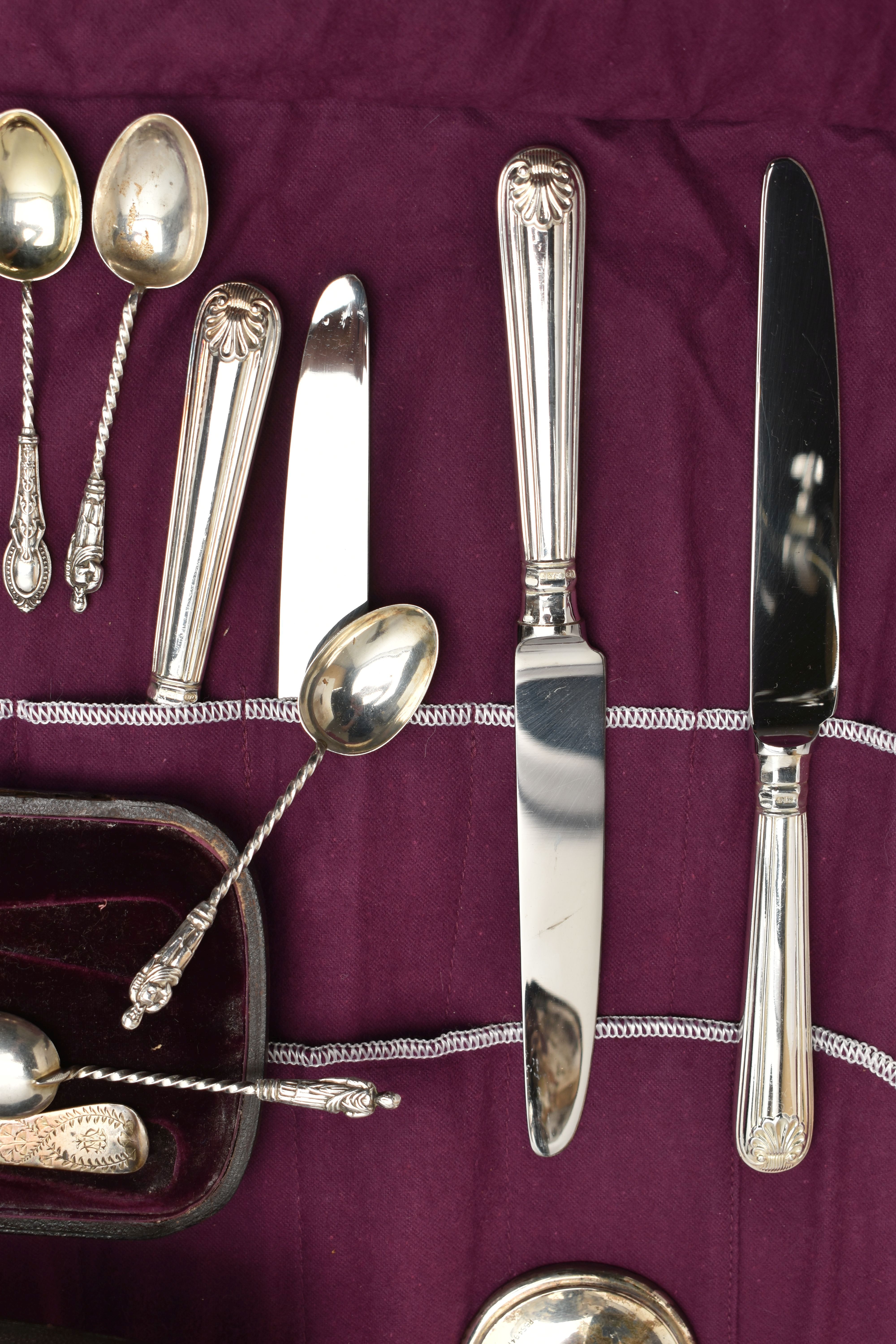 A SELECTION OF SILVER ITEMS, to include a cased set of six silver teaspoons, hallmarked Sheffield, a - Image 5 of 8