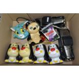 ONE BOX OF NOVELTY TRANSISTOR RADIOS, to include an M.G.M 'Tom & Jerry' radio, a 1980's 'Panda',