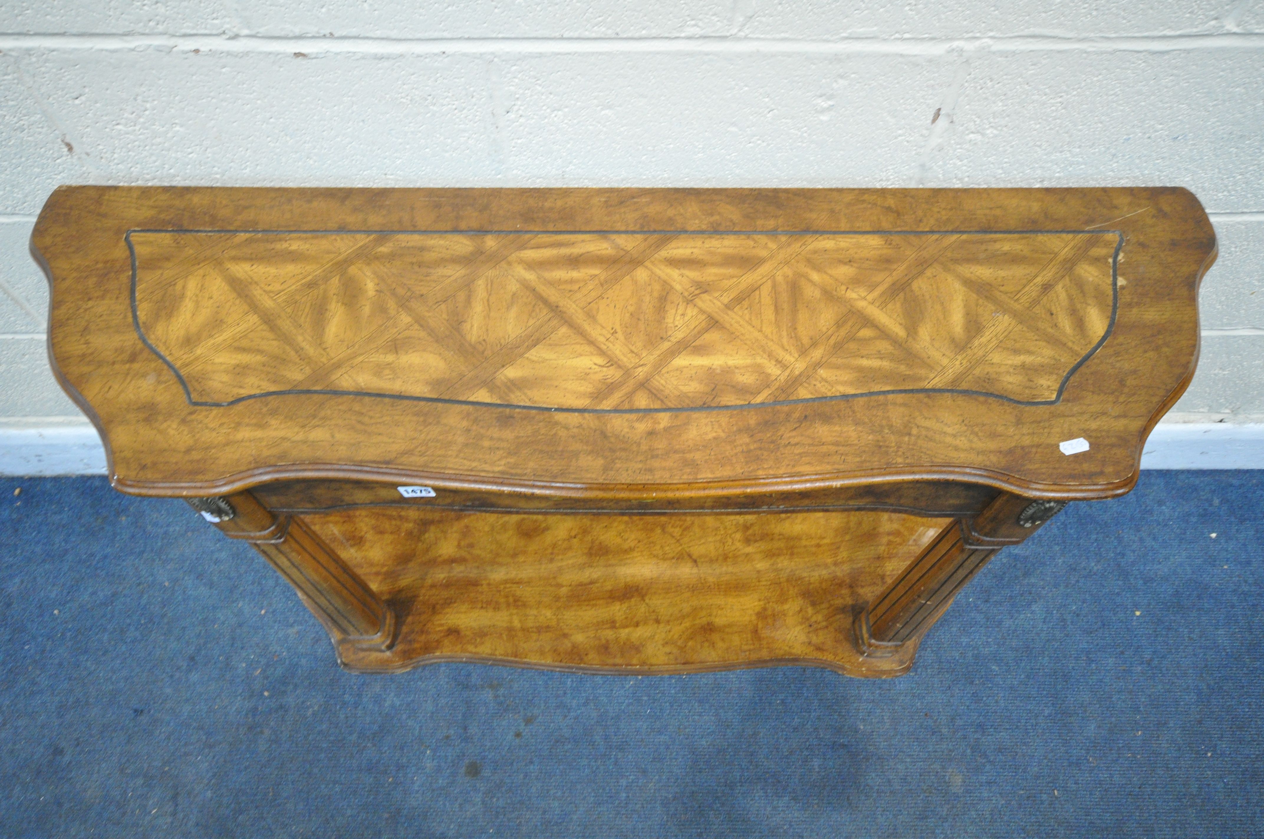 A LATE 20TH CENTURY ITALIAN STYLE SIDE TABLE, width 123cm x depth 36cm x height 70cm (condition:- - Image 2 of 3