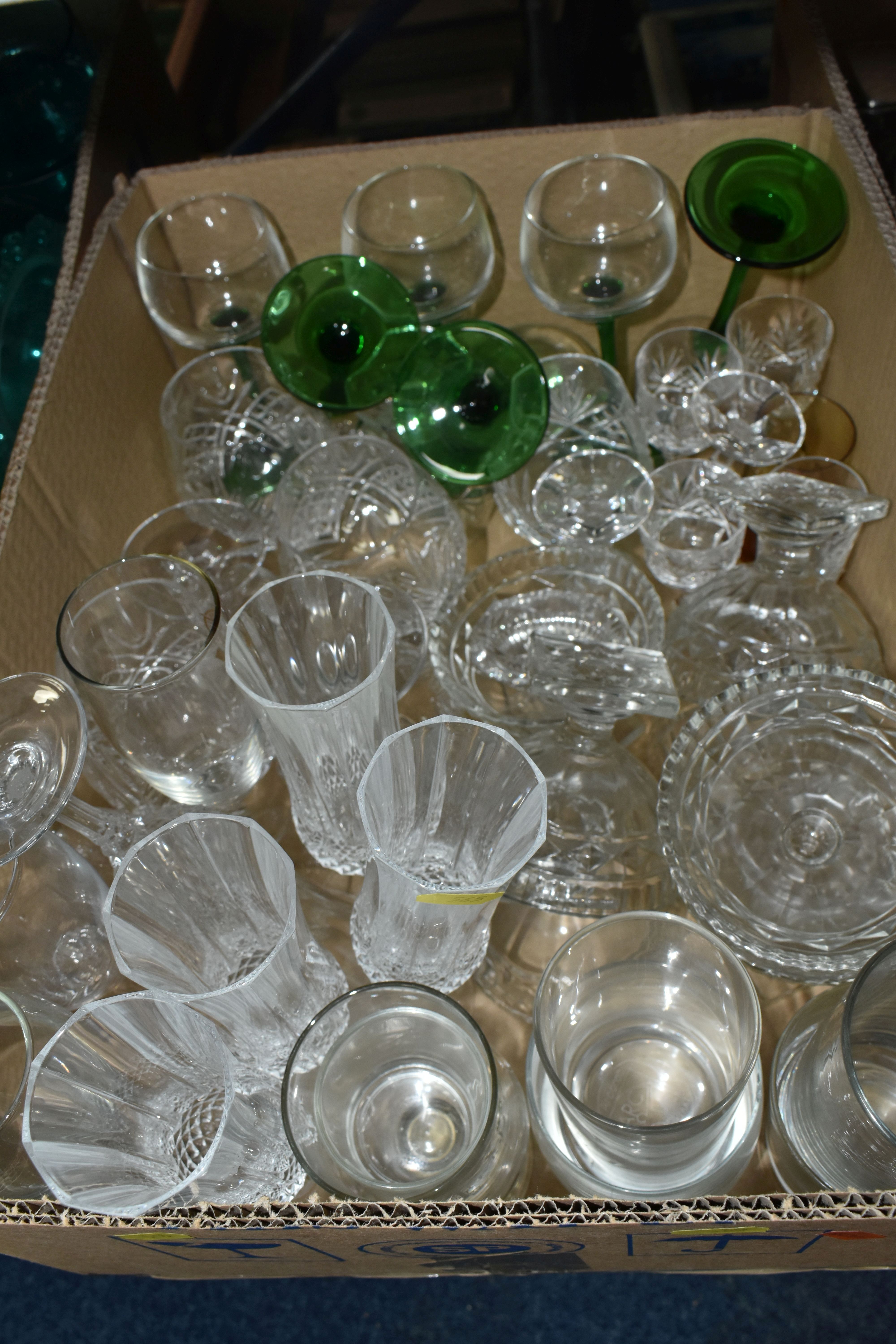 SIX BOXES OF CERAMICS AND GLASSWARE, to include a Limoges porcelain dinner set, decorated with a - Image 11 of 12