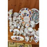 A COLLECTION OF W.H.GOSS CRESTED WARE, 1914-1918 first World War and military themed plates, mugs