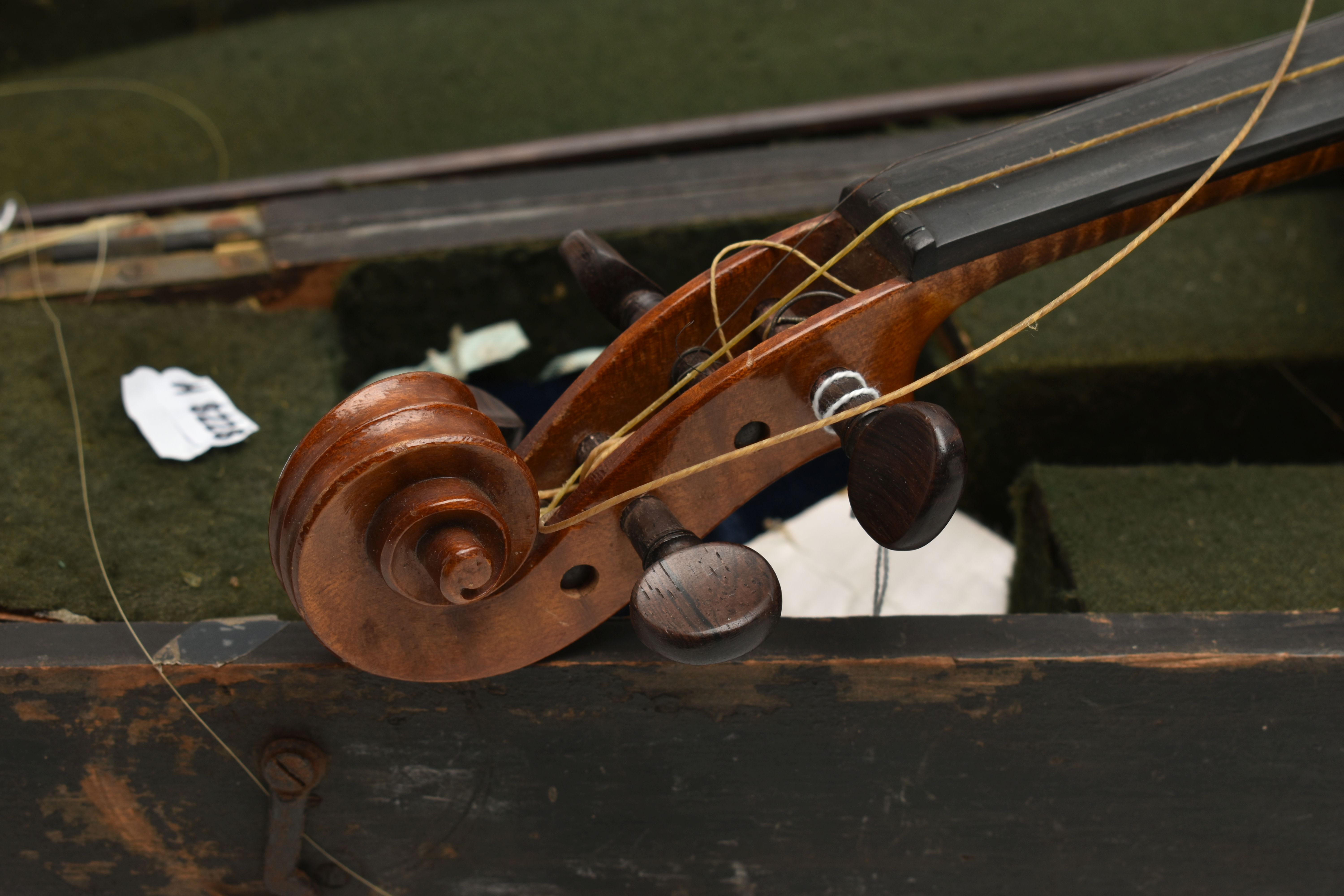 AN EARLY 20TH CENTURY VIOLIN BY JEAN-BAPTISTE COLIN WITH TWO PIECE BACK, bears paper label to the - Image 3 of 12