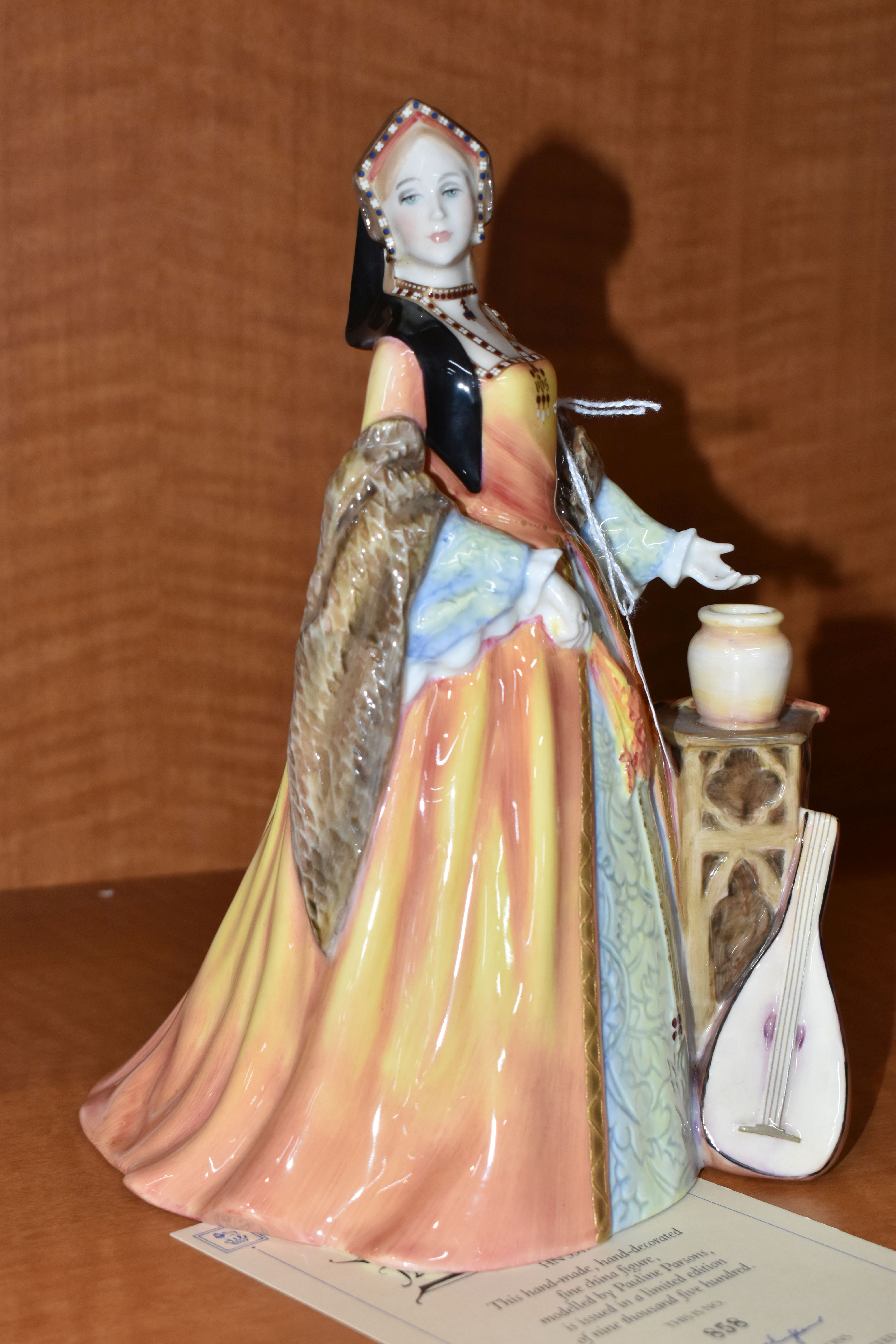A ROYAL DOULTON 'JANE SEYMOUR' FIGURINE, HN3349, limited edition, numbered 858/9500, with - Image 2 of 5