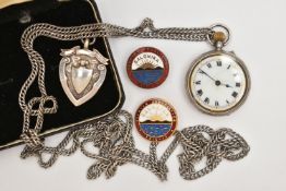 AN ASSORTMENT OF ITEMS, to include a silver fob medallion, hallmarked Birmingham 1931, approximate