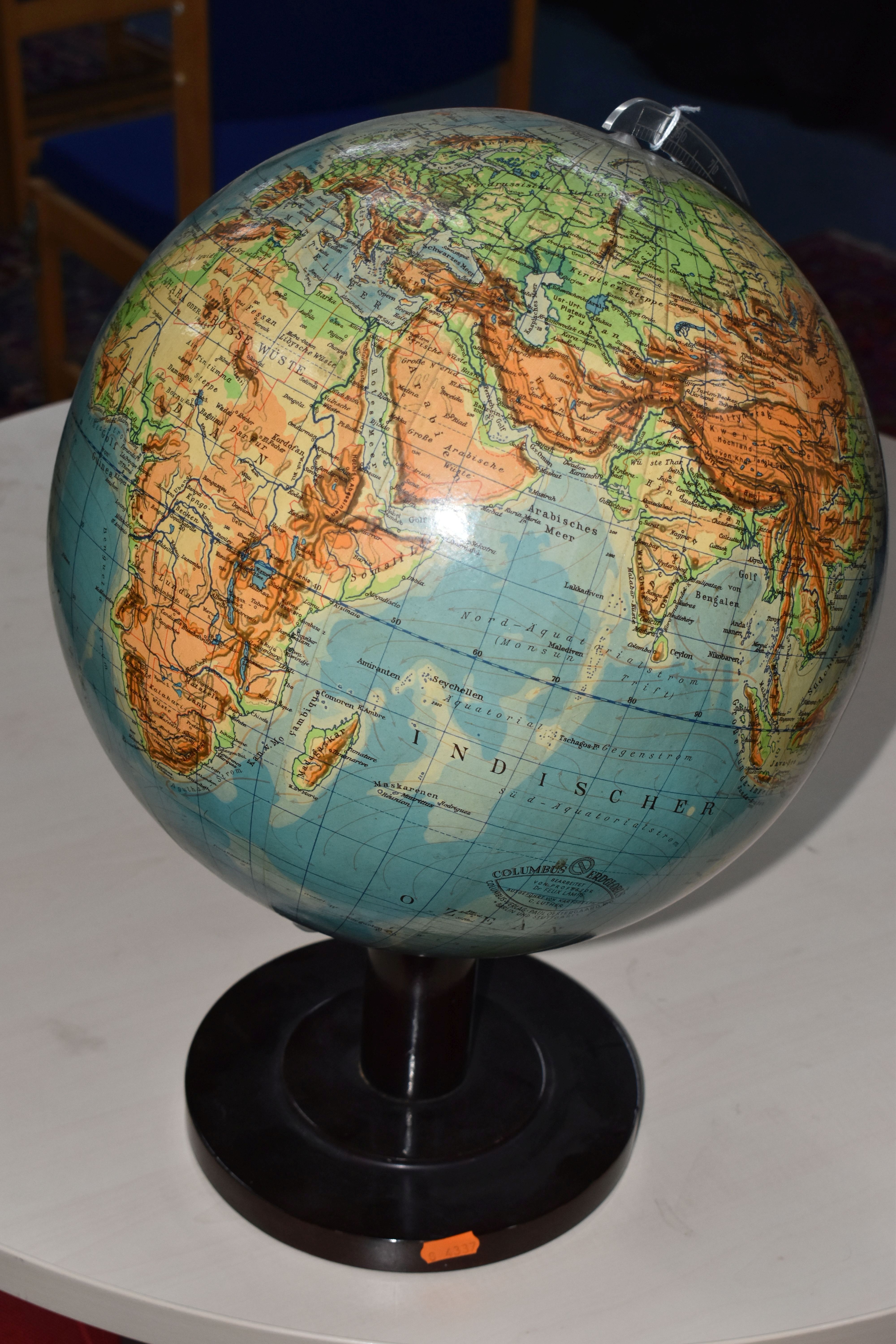 A VINTAGE GERMAN GLOBE, Columbus-Erdglobus, bearbeitet von professor Dr. Felix Lampe, ausgeführt von - Image 2 of 8