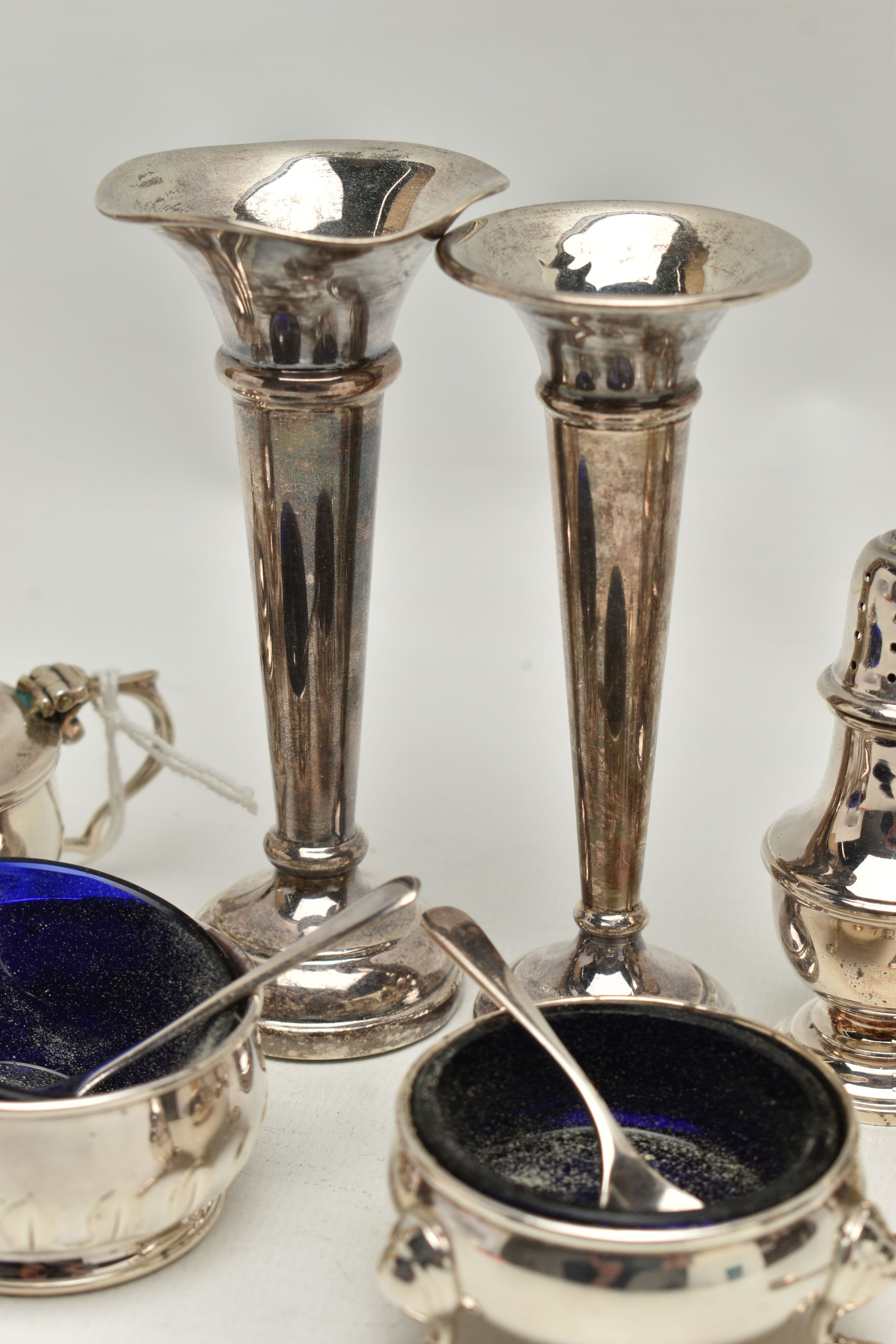 A PARCEL OF 20TH CENTURY SILVER CRUET ITEMS, POSY VASES, ETC, comprising two three piece cruet sets, - Image 4 of 6