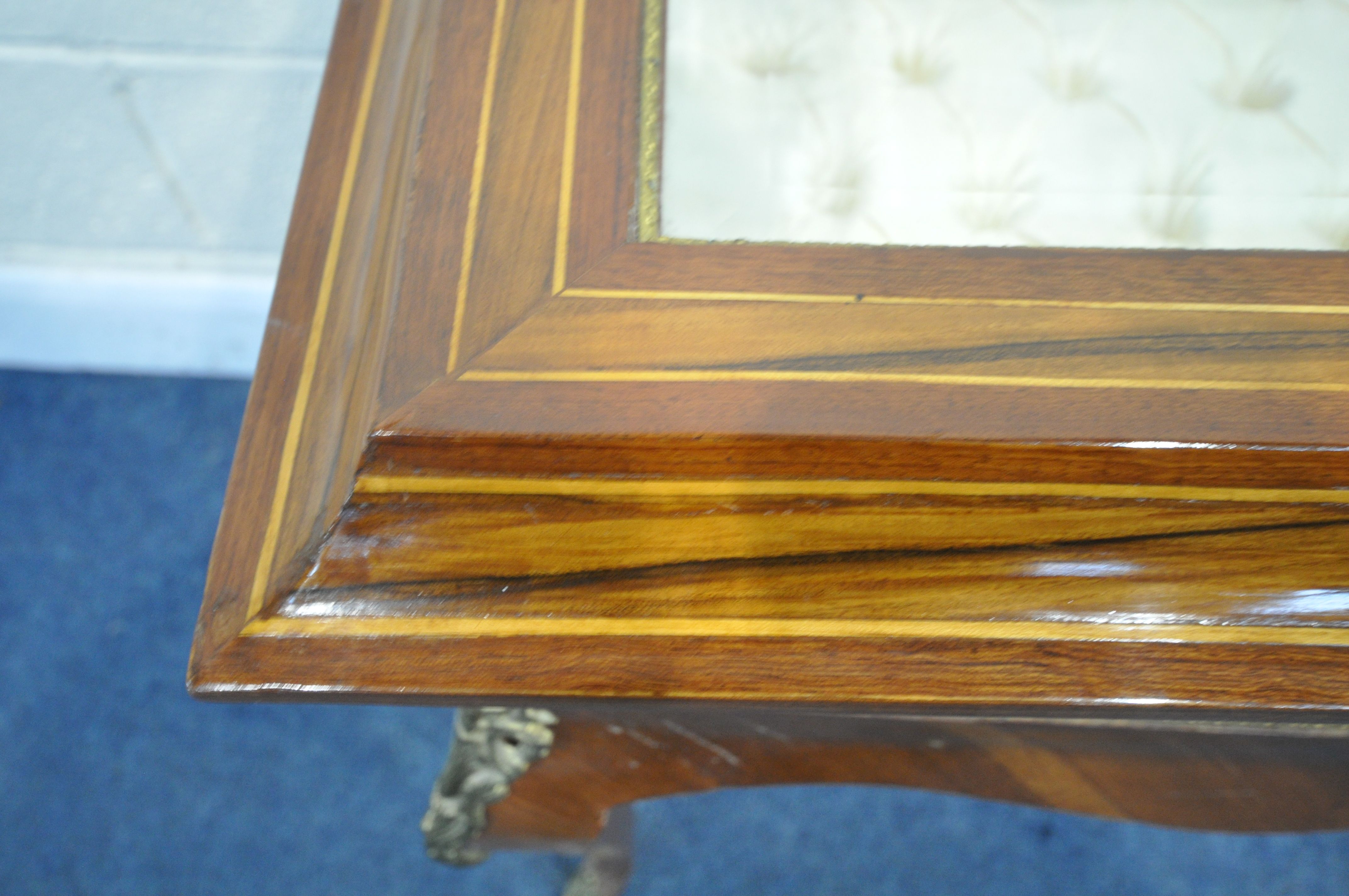 A FRENCH LOUIS XVI STYLE KINGWOOD BIJOUTERIE TABLE, with rosewood inlay and gilt metal mounts - Image 3 of 5