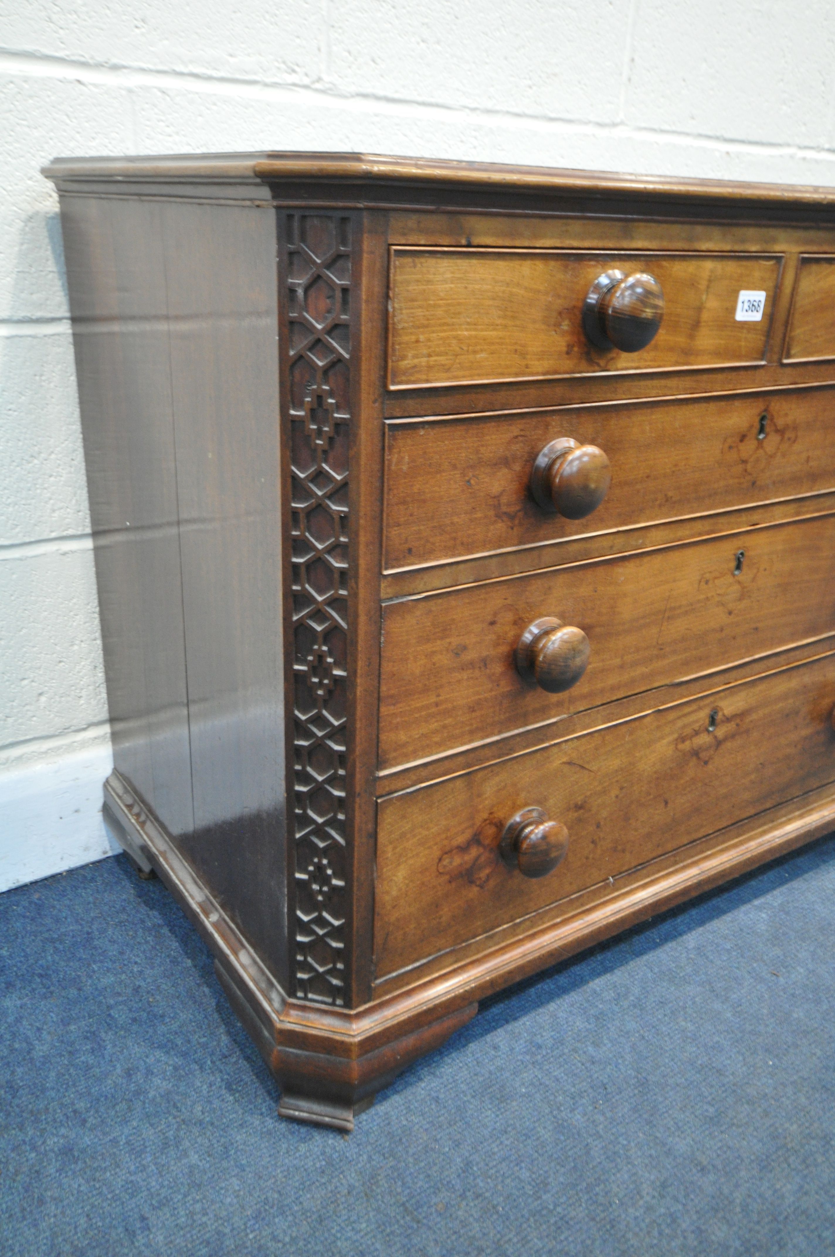 A GEORGIAN WALNUT CHEST OF TWO SHORT OVER THREE LONG GRADUATED DRAWERS, the canted front corners - Image 3 of 5
