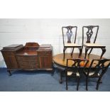 AN EARLY 20TH CENTURY MAHOGANY DINING SUITE, comprising a wind out dining table, with a rope border,