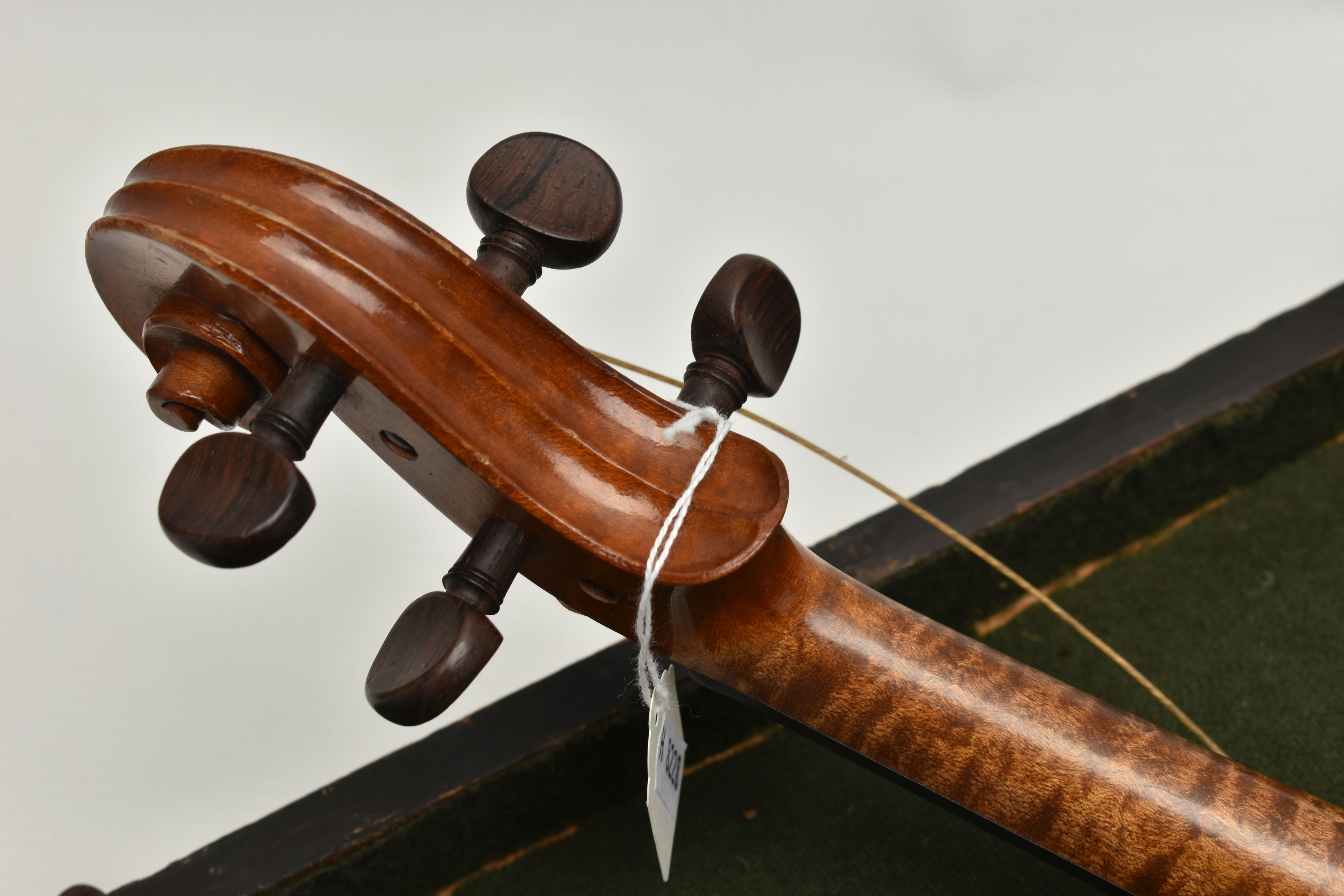 AN EARLY 20TH CENTURY VIOLIN BY JEAN-BAPTISTE COLIN WITH TWO PIECE BACK, bears paper label to the - Image 9 of 12