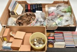 A LARGE CARDBOARD TRAY OF MIXED WORLD COINS AND COMMEMORATIVES, to include a Proof 1588-1988 38mm