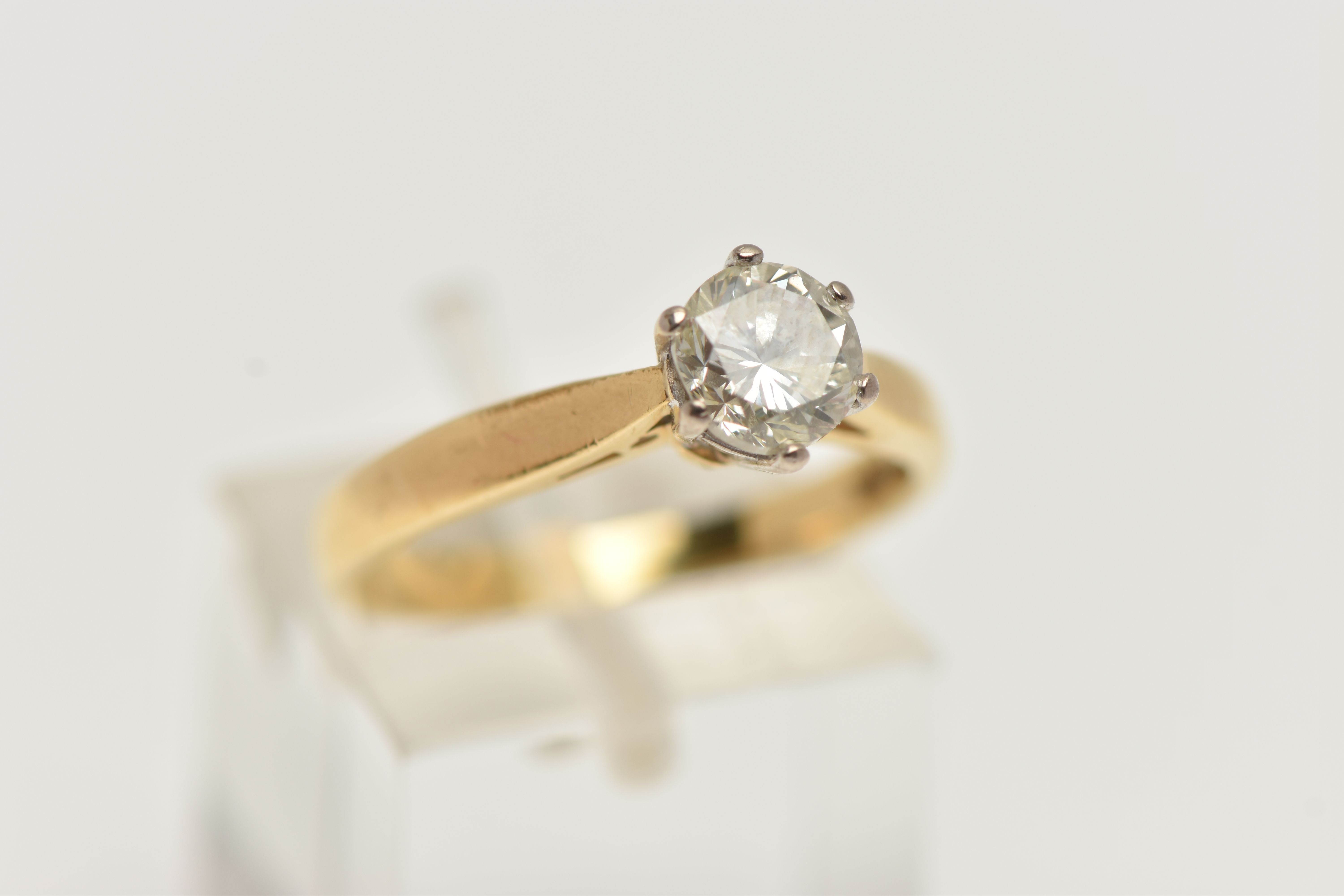 AN 18CT GOLD, SINGLE STONE DIAMOND RING, round brilliant cut diamond, estimated diamond weight 0. - Image 4 of 4