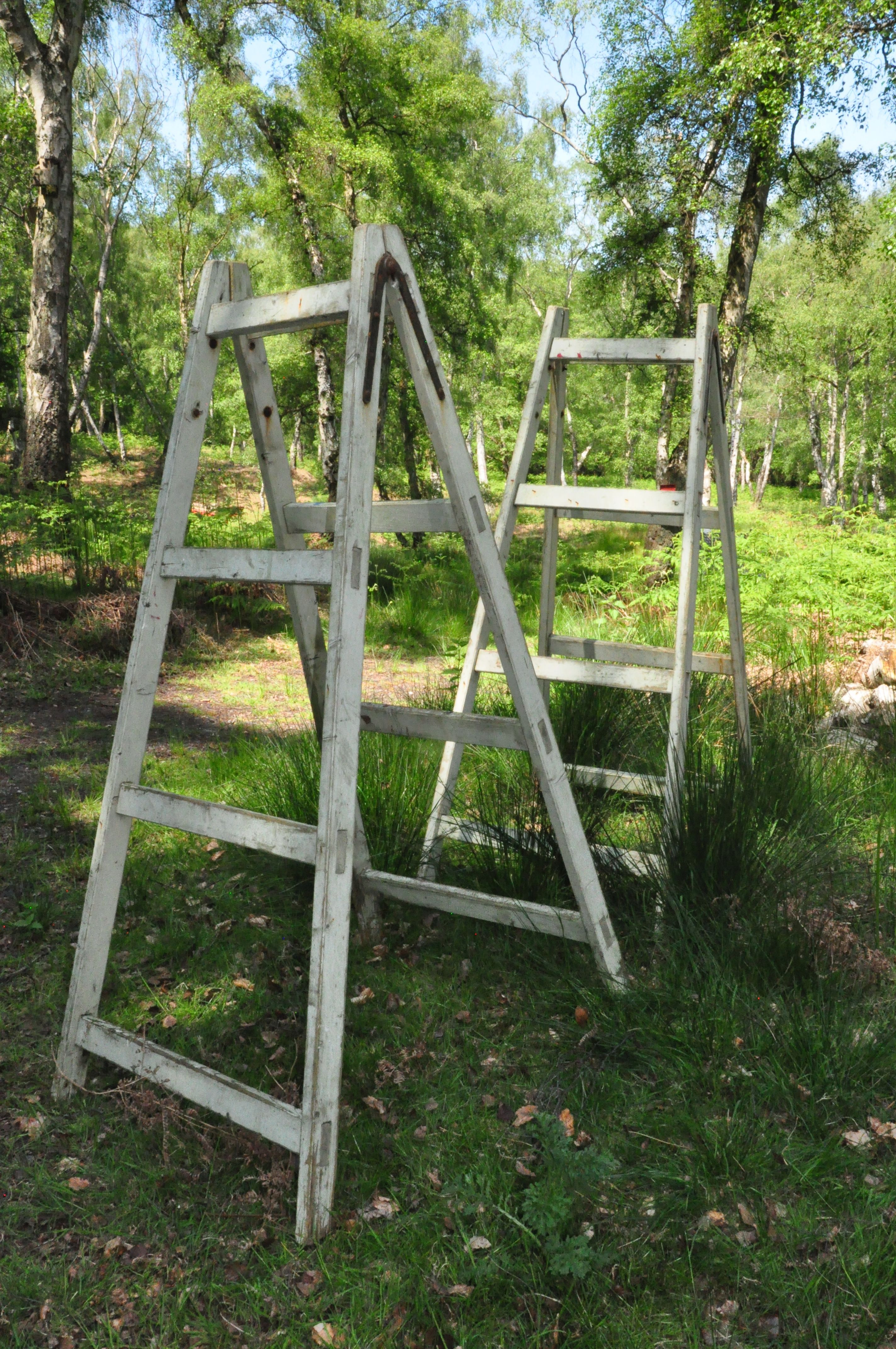 A PAIR OF VINTAGE A FRAME STANDS with rungs to both sides standing height 186cm width at base - Image 2 of 2